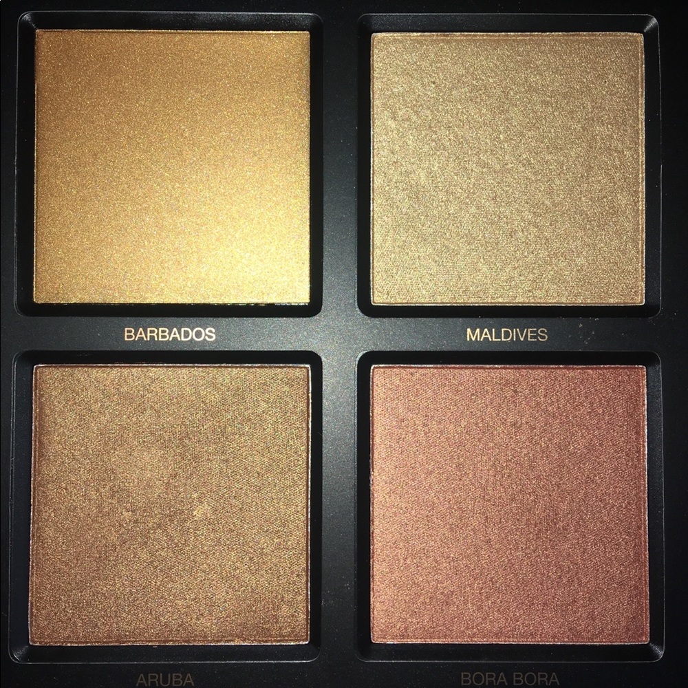 Huda Beauty 3D Highlighter Palette